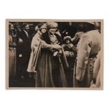 Regina Maria a Rom&acirc;niei &icirc;n gara Mogoșoaia, fotografie de epocă, 18 noiembrie 1918