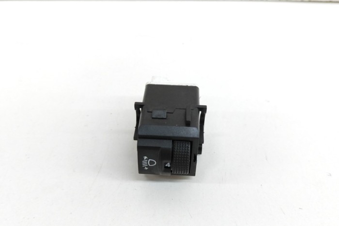 Comutator de reglare &icirc;nălțime faruri CITRO&Euml;N C3 III SX 2021 OEM: 98125550ZD 23140701