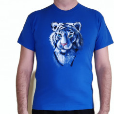 T6a. Tricou Love, pictat manual cu tigru pe albastru, marime M