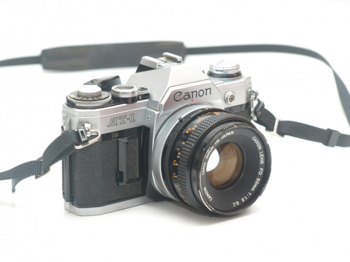 Canon AT-1 cu obiectiv Canon 50mm 1.8