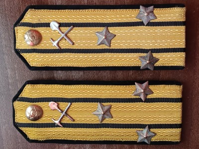 C1 - Grade militare - veston - comunism RPR - colonel de geniu foto