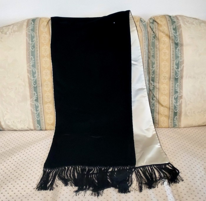 Sal de umeri din catifea neagra