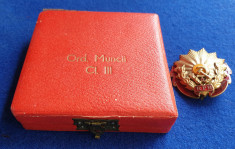Ordinul MUNCII PRIMUL TIP 1949 -1952 distinctie comunista &amp;#039;epoca de aur&amp;#039; medalie foto
