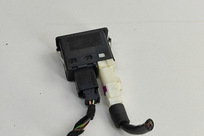 Port USB/AUX-In BMW 6 Cabrio F12 2012 OEM: 9237654 29488757