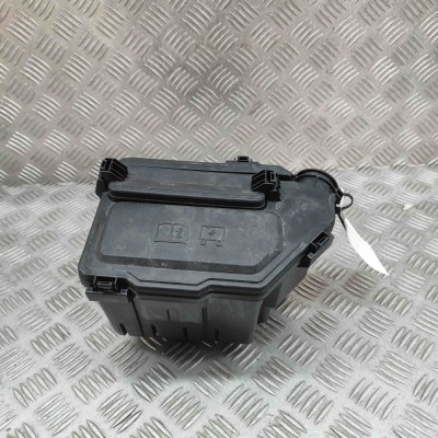 Panou de siguranțe LAND ROVER RANGE ROVER SPORT L461 2024 OEM: M8E2-14A067-FB,M8E2-14A076-FB,M8E2-24994-EC foto