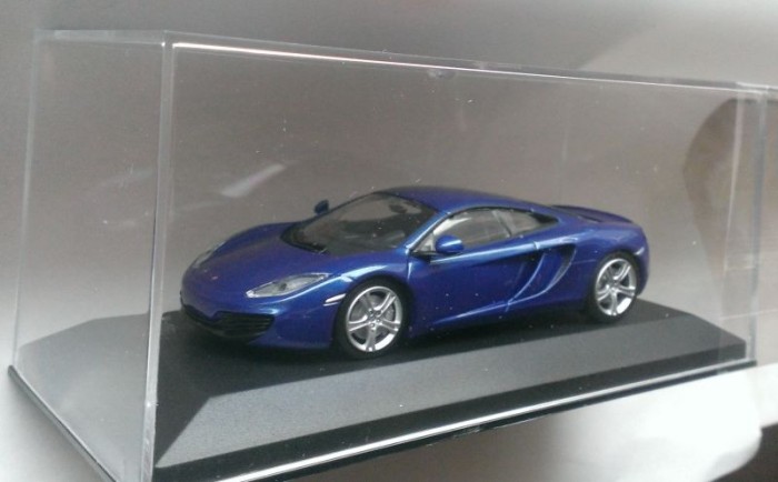 Macheta McLaren 12C 2011 albastru - Minichamps 1/43