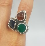 Superb inel vintage manufacturat din argint si pietre semipretioase