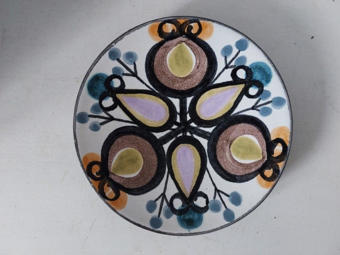 Farfurie ceramica daneza vintage (anii 1960), Noomi Backhausen Soholm Stentoj, 20cm diametru x 3 cm inaltime