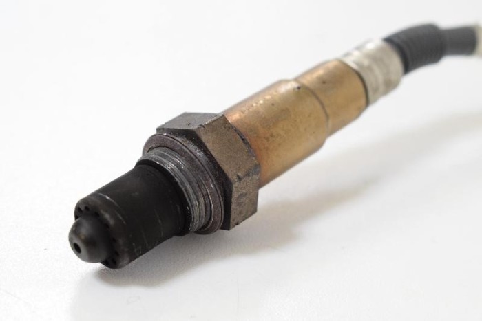 Sonda lambda BMW 3 F30, F80 2016 OEM: 8631047,0258027103 2952361