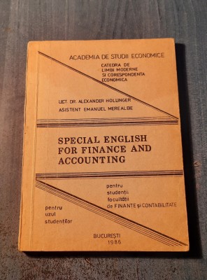 Special english for finance and accounting Alexander Holunger foto