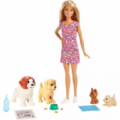 Set Barbie by Mattel Family Papusa cu 4 Catelusi si Accesorii foto