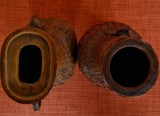Set doua vaze vechi, din lemn,cu interior tubular metalic. China, Jumatatea secolului XX