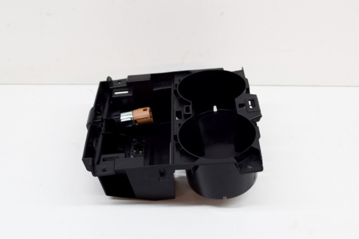 Suport de pahar TESLA MODEL Y 2020 OEM: 1087984-00-C,1095617-00-C 13584802