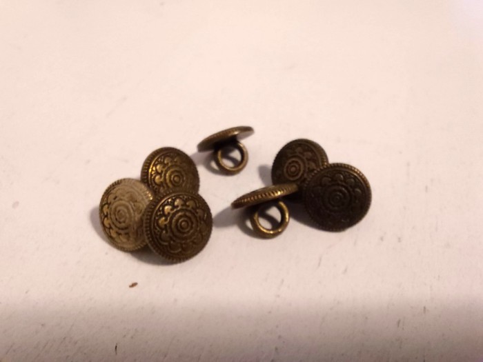 Lot 7 nasturi metalici 10mm diametru