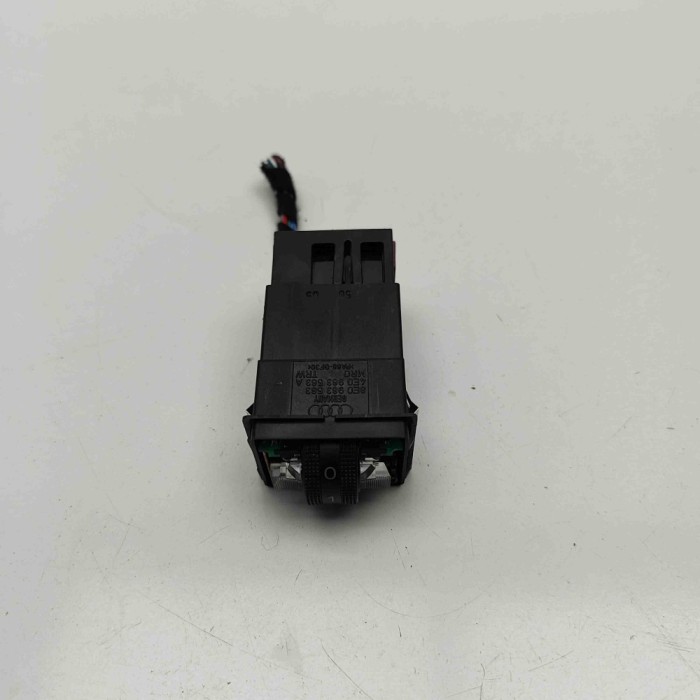 Comutator &icirc;ncălzire scaun AUDI A8 D3 4E2, 4E8 2006 OEM: 8E0963563,4E0963563A | 30272523
