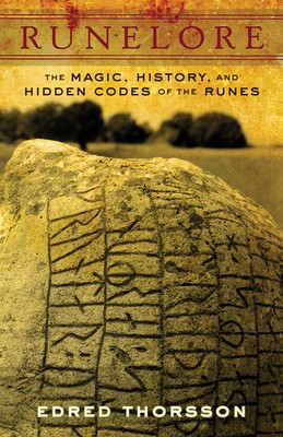 Runelore: A Handbook of Esoteric Runology foto