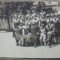 Tinere eleve din Romania cu profesori/ foto interbelica