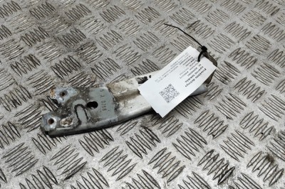 Suport aripa dreapta față MASERATI GHIBLI M157 2016 OEM: 673003653 26842901 foto