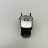 Buton fr&acirc;nă de m&acirc;nă MERCEDES-BENZ C W205 2013 OEM: A2059051516 | 30474259