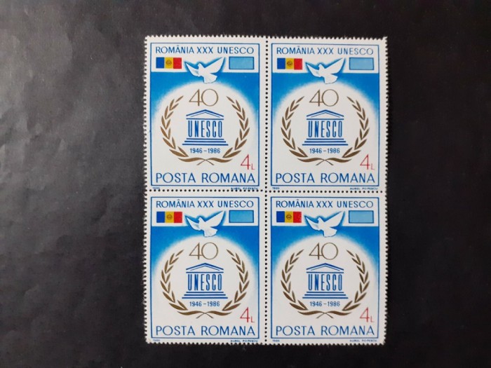 1986 -UNESCO ( bloc de 4)