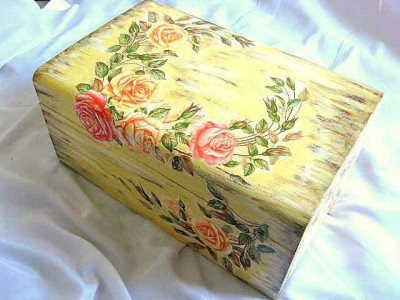 Cutie lemn masiv, cufar design cu trandafiri si fundal antichizat 21941 foto