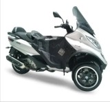 Cumpara ieftin Husa impermeabila protectie picioare Gilera Fuoco - Piaggio MP3 - MP3 Business - MP3 Sport 125-500cc - culoare: negru - &quot;Termoscud Evo&quot;