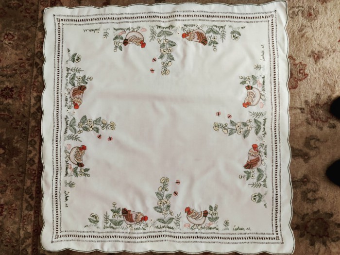 Față de masă vintage deosebită