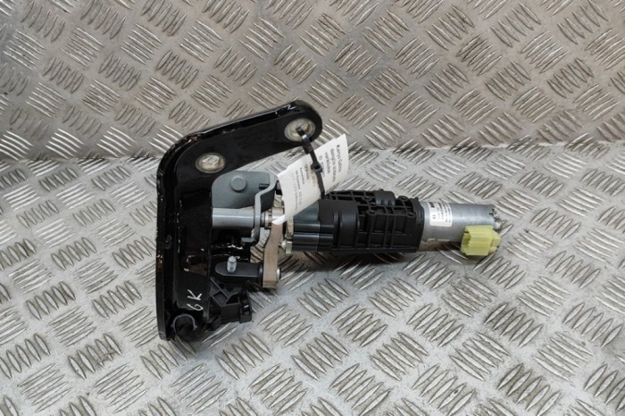 Motor ridicare electrică haion st&acirc;nga AUDI Q7 4M 2016 OEM: 4M0827851A,4M0827299B,0390204153 25839077