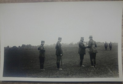 Ofiteri si general din Armata Romana in cadrul unor exercitii// foto tip CP foto