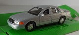 Macheta Ford Crown Victoria 1999 silver - Welly 1/36, 1:32