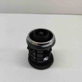 Gura de ventilație planșa de bord NISSAN JUKE F16 2024 OEM: 68760-6PA0A 27418740