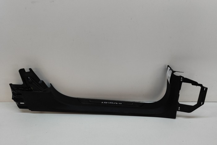 Ornament prag st&acirc;nga față AUDI E-TRON GT 2022 OEM: 4J3867269N,9J1863381D,9J1863381E 23542236