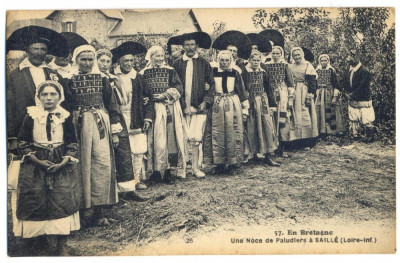 AD 1088 C. P. VECHE - EN BRETAGNE -UNE NOCE DE PALUDIERS A SAILLE(LOIRE-INF)1950 foto