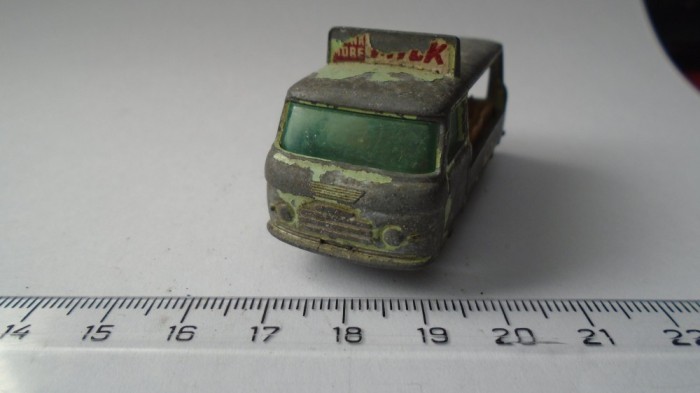 bnk jc Matchbox 21c Commer Bottle Float