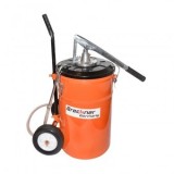 Pompa pentru ulei manuala 25 Kg. cu furtun 1,5m Breckner Germany