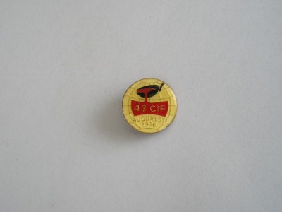 QW9 I 34 - Insigna - tematica turism - Bucuresti 1976 - 43 CIF foto