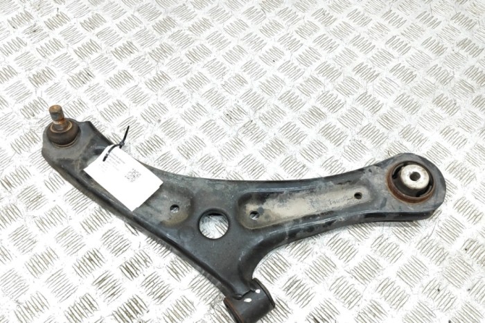 Braț inferior dreapta față FORD ECOSPORT 2018 OEM: GN15-3042-BA 22342531