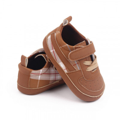Pantofiori maro pentru baietei - Plaid (Marime Disponibila: 6-9 luni (Marimea foto