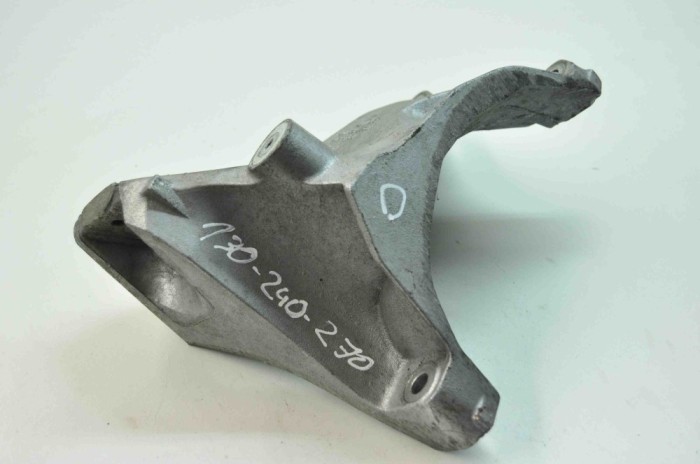 Suport motor dreapta AUDI Q7 4L 2008 OEM: 7L8199308B 3767520