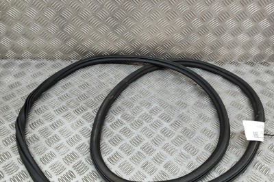 Garnitura ușă dreapta față AUDI Q7 4M 2017 OEM: 4M0833721C | 29373410 foto