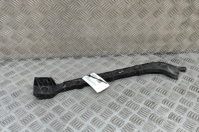 Suport bara de protecție st&acirc;nga spate SKODA OCTAVIA III Combi 5E5 2014 OEM: 5E9807393 | 30640650
