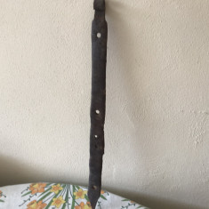 Imensa balama antica din fier,lungime 49 cm,stare perfecta,de colecție/decor.