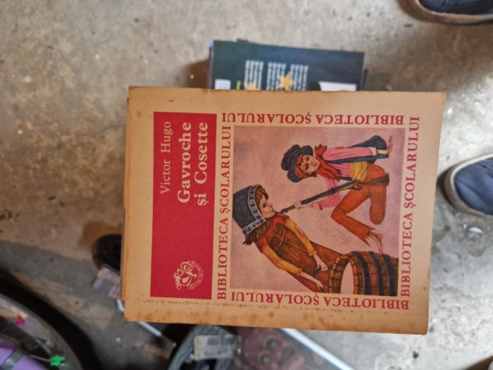 Gavroche și Cosette vintage