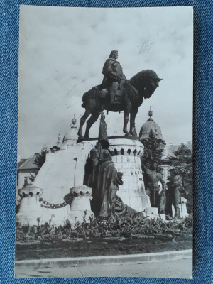 222- Cluj-Napoca -Statuia lui Matei Corvin /carte postala circulata RPR foto