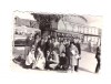 Poza miza turisti, tara greu de spus, palmier, reclama Coca Cola, Alb-Negru, Europa, Portrete