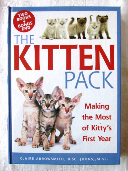 &quot;THE KITTEN PACK. Making the Most of Kitty&#039;s First Year&quot;. 2 carti + DVD. Ingrijire pisoi in primul an. In limba engleza. Noi