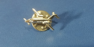 QW9 N2 49 - insigna - militar - aviatie - avion militar foto
