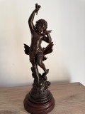 Statuetă veche Rancoulet semnată &ndash; Cupidon / Amor, r&eacute;gule, soclu lemn, 45 cm