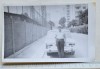 Fotografie bărbat și automobil Dacia 1300 &ndash; Rom&acirc;nia comunistă, 15 septembrie 1988