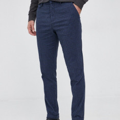 Sisley Pantaloni bărbați, culoarea albastru marin, mulat